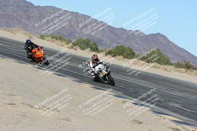 media/Dec-04-2025-Racers Edge (Thu) [[5ebc9f124d]]/3-B Group/7-Session 4 (Turn 10 Inside)/